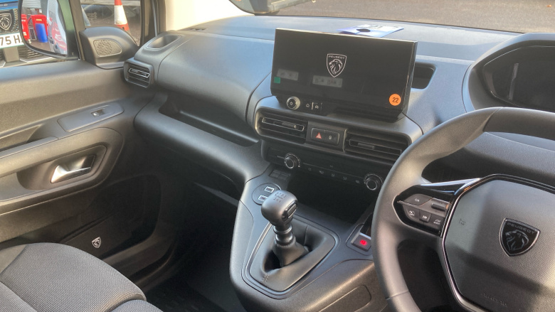 Peugeot Partner Standard Diesel 1.5 BlueHDi 100 Professional Plus Van